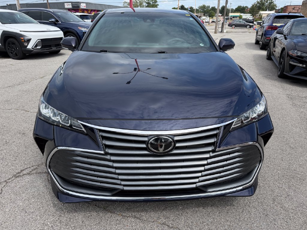 Used 2022 Toyota Avalon XLE FWD image 12