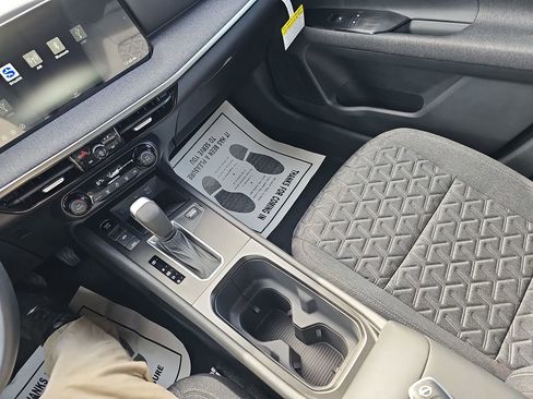 New 2026 Nissan Kicks SV w/ SV Premium Package image 26