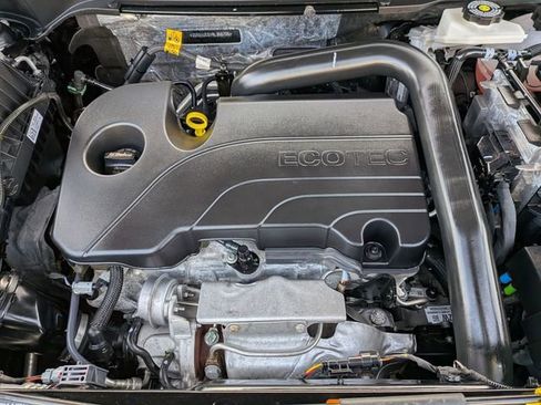 Used 2024 Chevrolet Equinox LT image 29