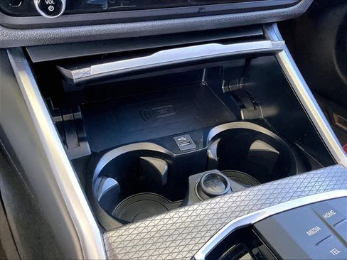 Certified 2025 BMW i4 eDrive40 RWD image 37