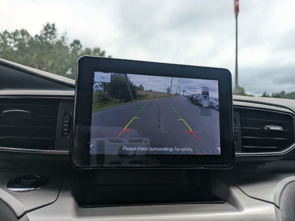 Used 2023 Ford Explorer XLT w/ Equipment Group 202A RWD image 23