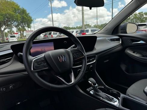 Used 2025 Buick Encore GX Preferred image 23