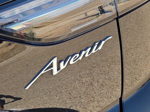 Used 2023 Buick Envision Avenir AWD/4WD image 13