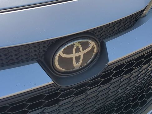 Used 2021 Toyota Corolla LE FWD image 30