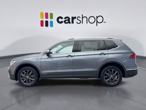 Used 2022 Volkswagen Tiguan SE image 2