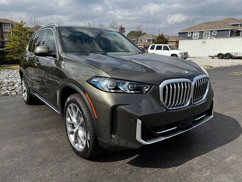 New 2026 BMW X5 xDrive40i w/ Parking Assistance Package AWD/4WD image 3