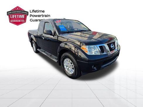 Used 2015 Nissan Frontier SV RWD image 5