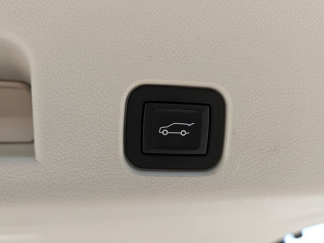 Used 2025 GMC Acadia Denali FWD image 7