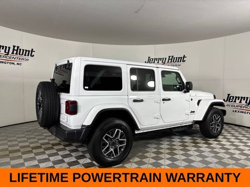 Used 2026 Jeep Wrangler Unlimited Sahara AWD/4WD image 6