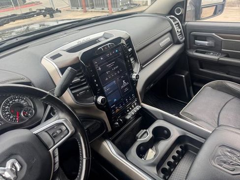 Used 2024 RAM 3500 Laramie image 12