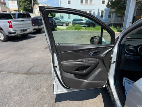 Used 2019 Buick Encore Preferred AWD/4WD image 33