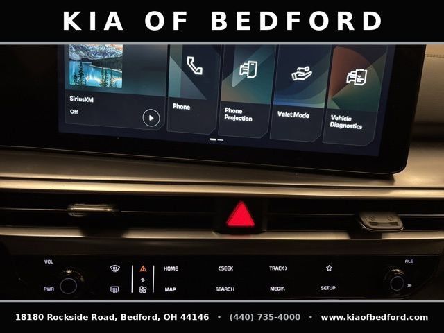 Used 2025 Kia Sorento LX FWD image 33