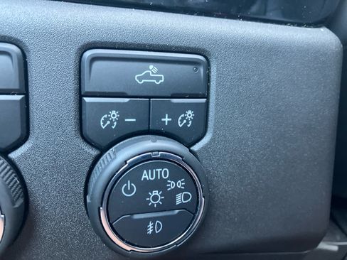 Used 2023 Chevrolet Silverado 1500 RST AWD/4WD image 16