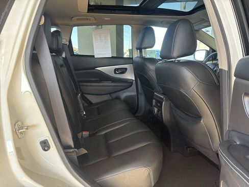 Used 2020 Nissan Murano SV w/ Premium Package image 24