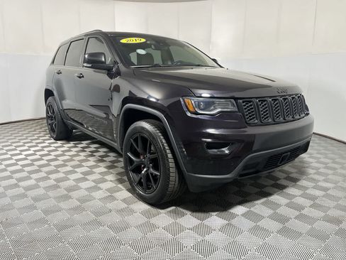 Used 2019 Jeep Grand Cherokee Limited w/ Luxury Group II AWD/4WD image 2