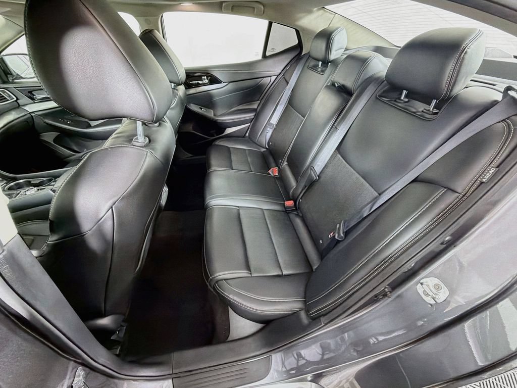Used 2023 Nissan Maxima SL FWD image 26