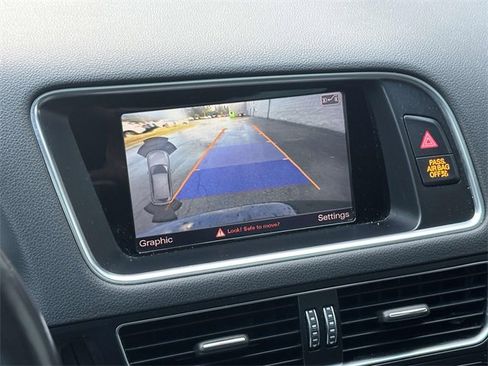 Used 2015 Audi Q5 3.0T Premium Plus w/ Technology Package image 29