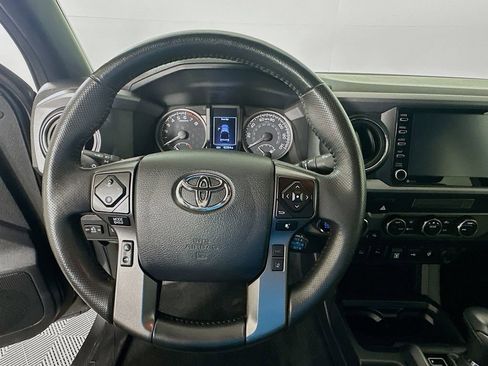 Used 2023 Toyota Tacoma TRD Off-Road image 11