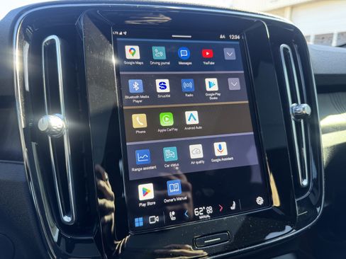 Used 2023 Volvo C40 P8 Recharge Ultimate image 25