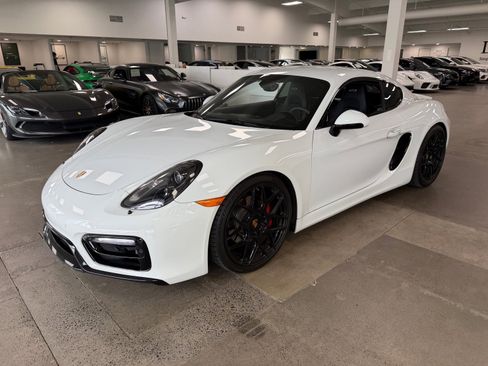 Used 2016 Porsche Cayman GTS image 3