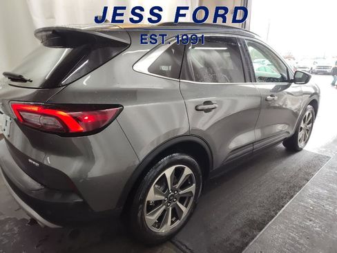 Used 2025 Ford Escape Platinum image 3