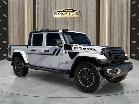 Used 2020 Jeep Gladiator Overland image 1