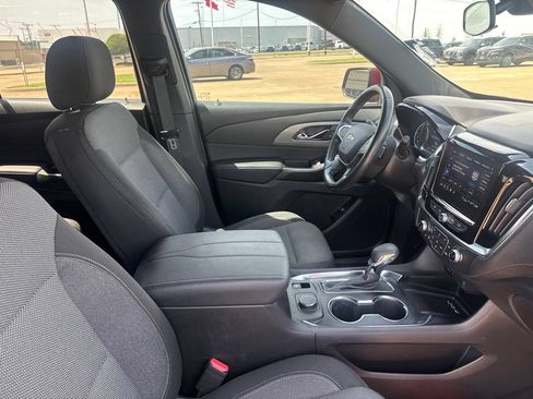 Used 2023 Chevrolet Traverse LT FWD image 28