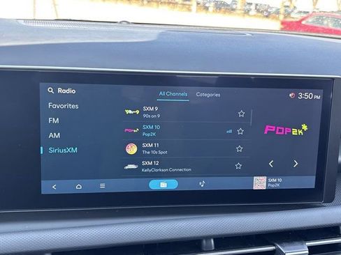 Used 2025 Hyundai Santa Cruz SEL image 32