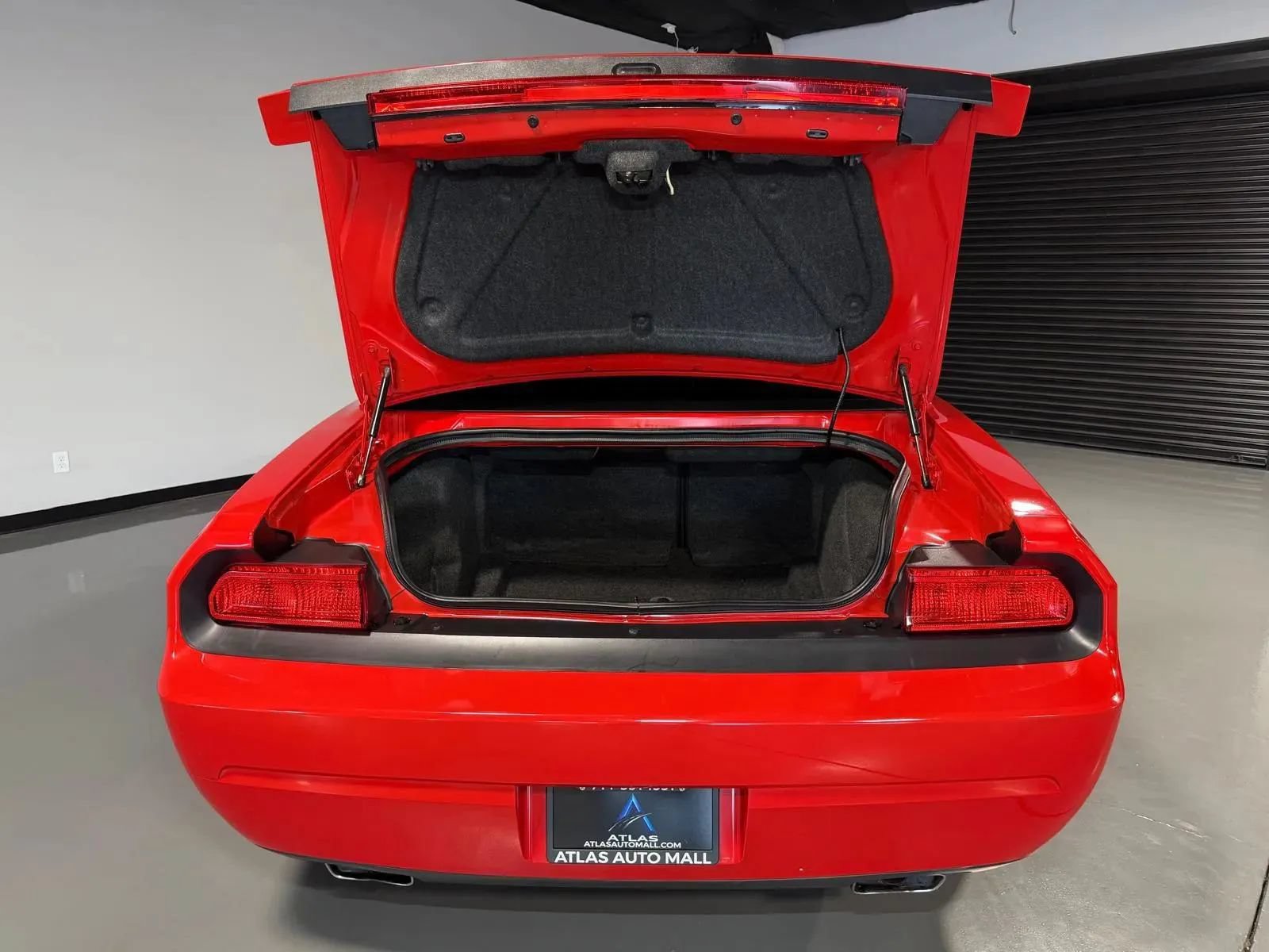 Used 2014 Dodge Challenger R/T RWD image 13