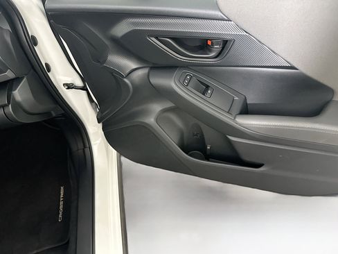 Used 2024 Subaru Crosstrek 2.0i Premium image 30