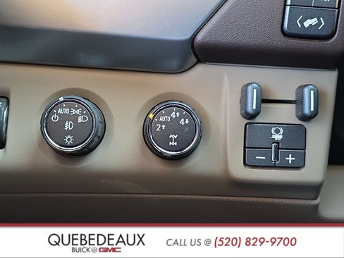Used 2015 Chevrolet Tahoe LTZ AWD/4WD image 27