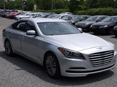 Used 2016 Hyundai Genesis 3.8 AWD/4WD image 4