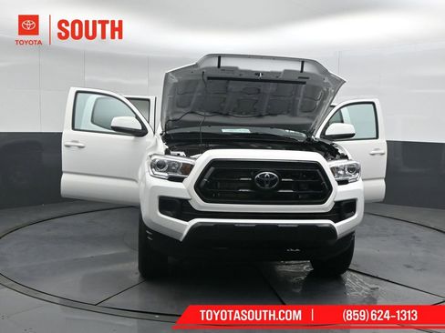 Used 2022 Toyota Tacoma SR image 54