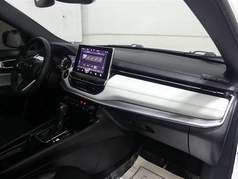 Used 2023 Jeep Compass Limited AWD/4WD image 24