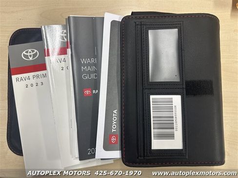 Used 2023 Toyota RAV4 SE image 35