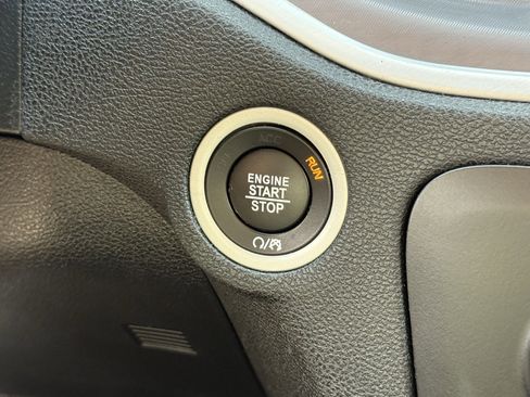 Used 2022 Dodge Charger SXT w/ Blacktop Package image 24