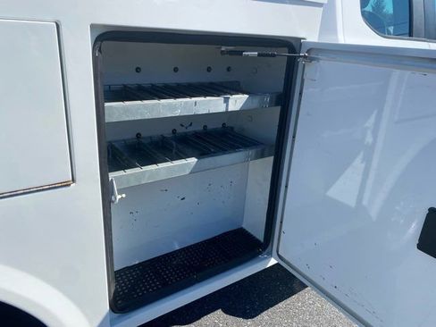 Used 2017 Ford F250 XL w/ Power Equipment Group image 25