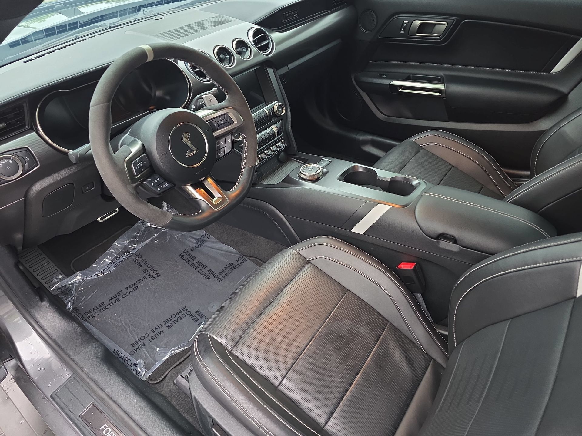 Used 2022 Ford Mustang Shelby GT500 w/ Technology Package RWD image 15