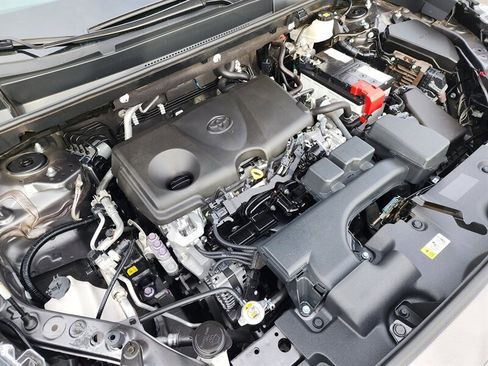 Used 2023 Toyota RAV4 XLE image 10