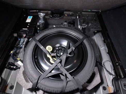 Certified 2025 Volvo XC60 B5 Plus image 37