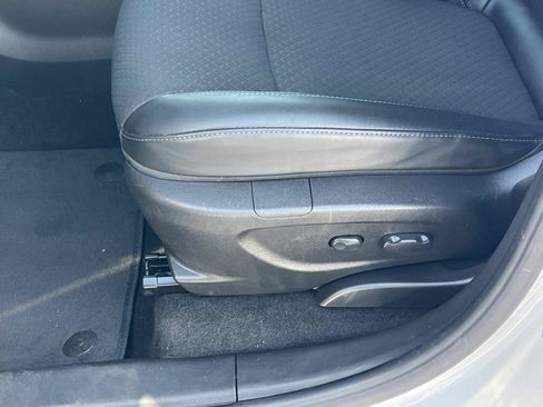 Used 2020 Buick Encore Preferred w/ Safety Package FWD image 17