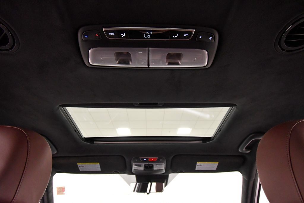 Certified 2024 Kia Telluride SX Prestige AWD/4WD image 18
