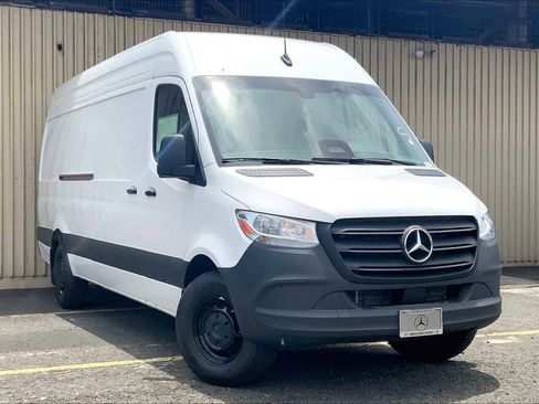 New 2025 Mercedes-Benz Sprinter 2500 image 2