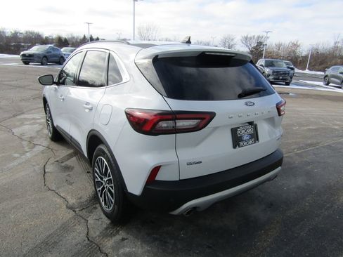 Used 2025 Ford Escape Base image 4