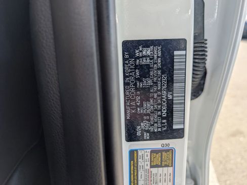 Certified 2024 Kia Seltos S image 30