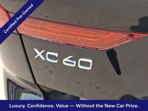 Certified 2024 Volvo XC60 B5 Plus w/ Protection Package Premier AWD/4WD image 31