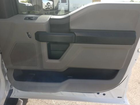 Used 2019 Ford F550 4x4 Regular Cab Super Duty image 15