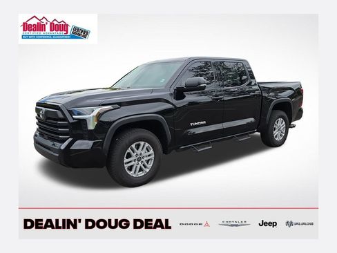 Used 2023 Toyota Tundra SR5 w/ SR5 Convenience Package AWD/4WD image 1