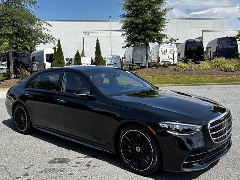 Certified 2025 Mercedes-Benz S 580 4MATIC Sedan image 2