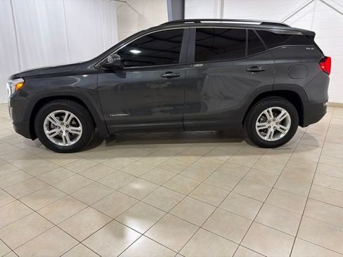Used 2021 GMC Terrain SLE w/ Driver Convenience Package FWD image 3